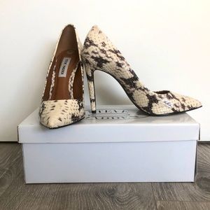 Steve Madden Snakeskin Pumps